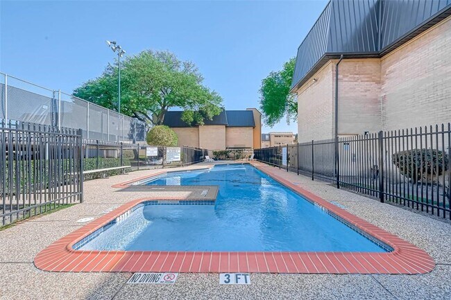 Building Photo - 8427 Hearth Dr