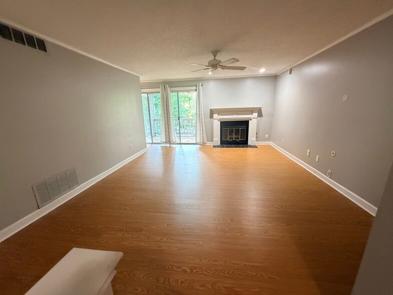 Building Photo - 26 Rumson Ct SE