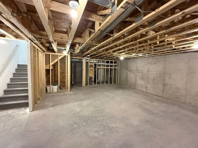 Building Photo - 4818 Suelo Rd