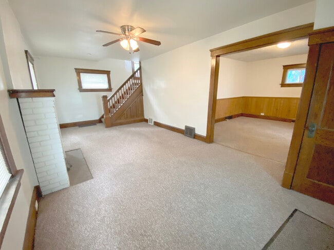 Building Photo - 529 Clarendon Ave NW