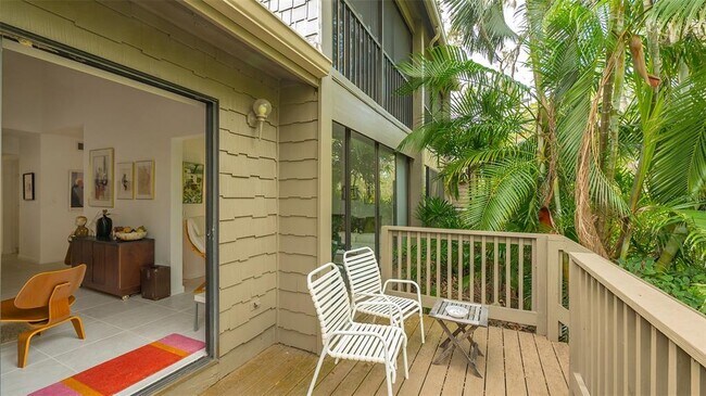 Building Photo - 1621 Clower Creek Dr