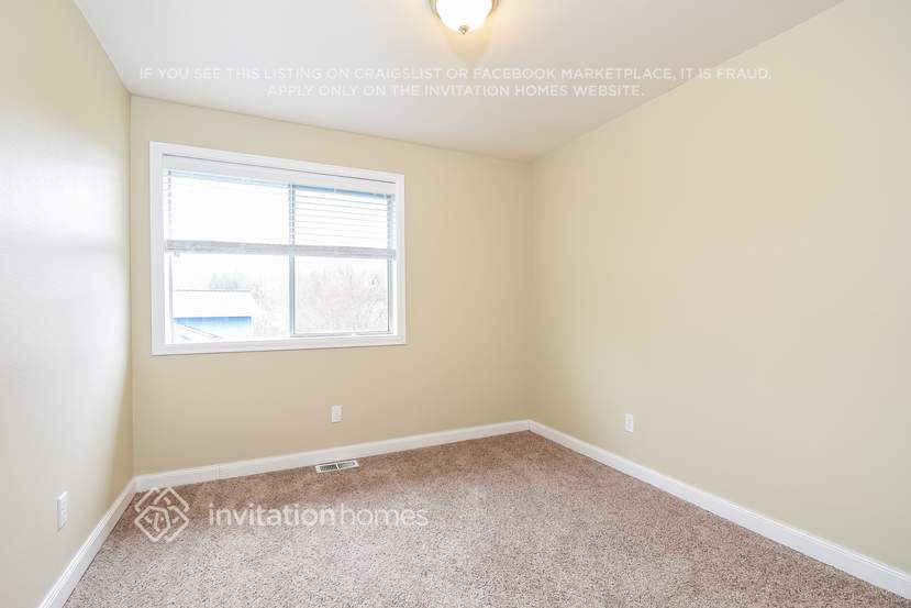 Building Photo - 3525 Crystal Ridge Dr SE