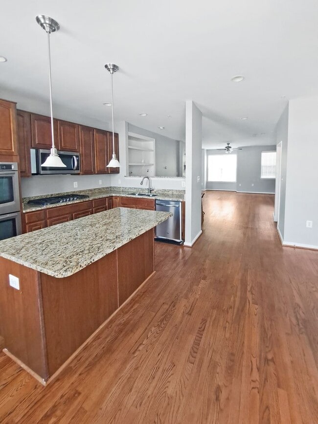 Building Photo - 1701 Walcott Ln