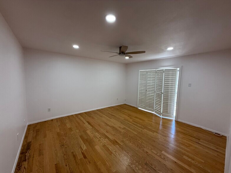 Building Photo - 4800 N Stanton St