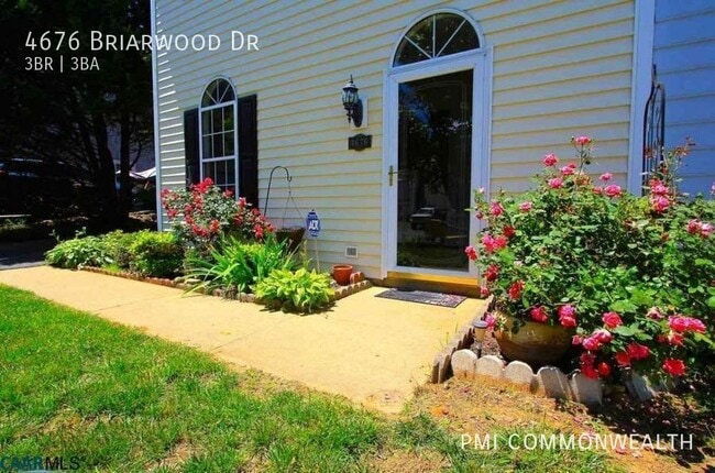 Building Photo - 4676 Briarwood Dr