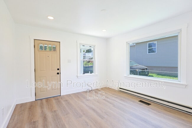 Building Photo - 12605 Valley View Ave
