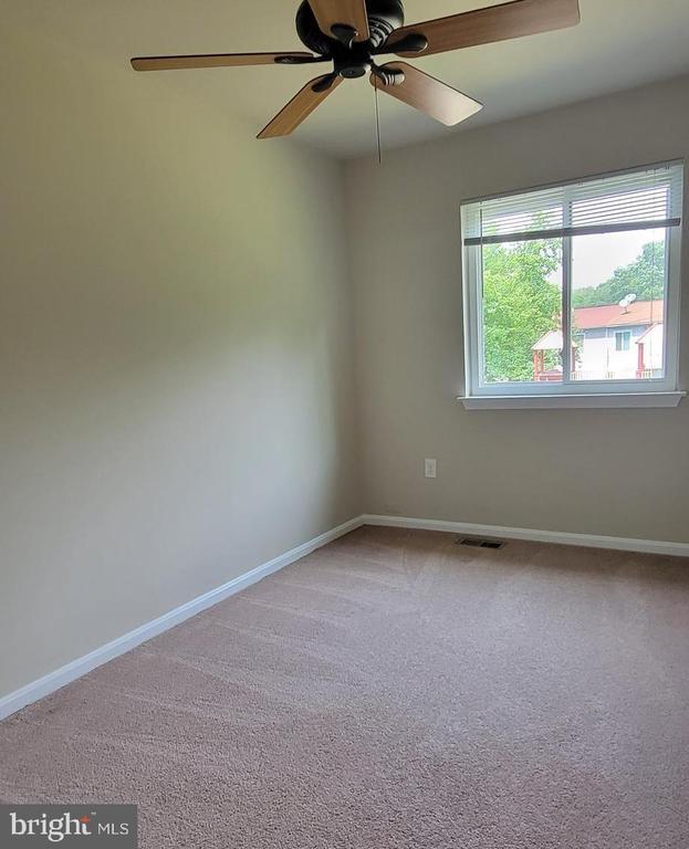 Building Photo - 3096 Heathcote Rd