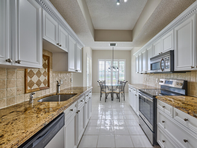 Building Photo - 10148 Andover Coach Cir