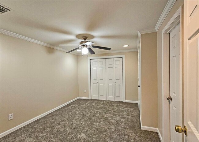 Building Photo - 6627 Banbury Ct NW