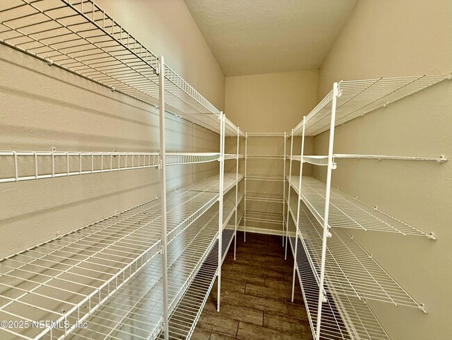 Building Photo - 2153 Eagle Talon Cir