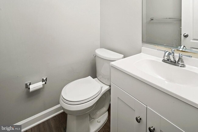 Building Photo - 3844 Chesterwood Dr