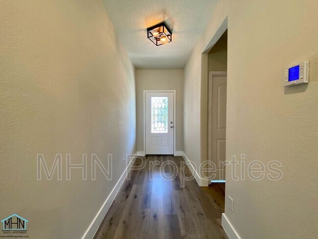 Building Photo - 7913 Cactus Plum Dr