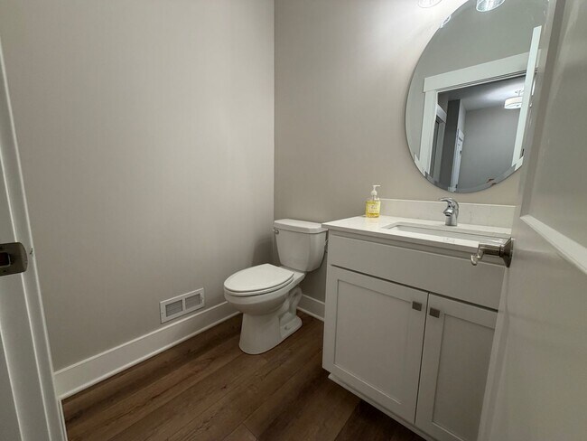 Building Photo - 2351 Watertown Wy