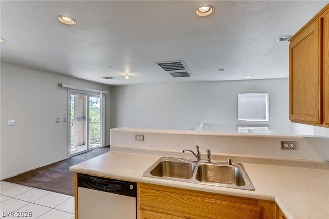 Building Photo - 1735 Ferrell St