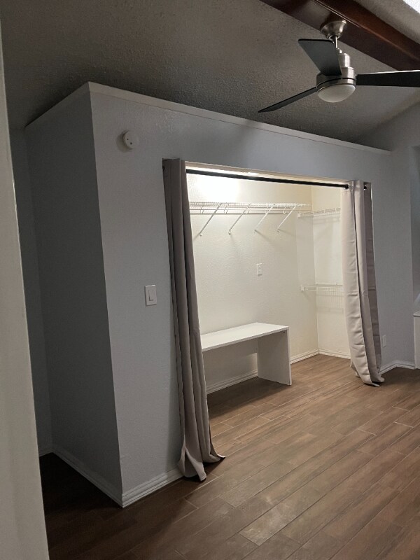 Building Photo - 9669 Stonehaven Dr
