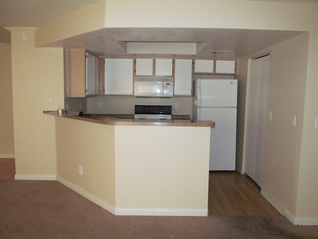 Building Photo - 2+2 VERY NICE APARTMENT AVAILABLE FOR RENT...