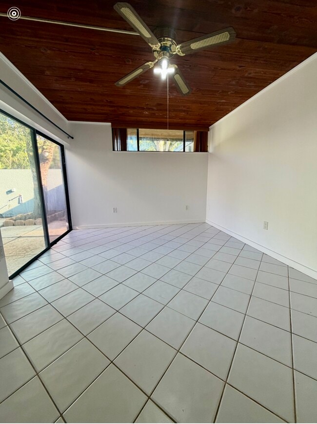 Building Photo - 6432 Sawmill Ln