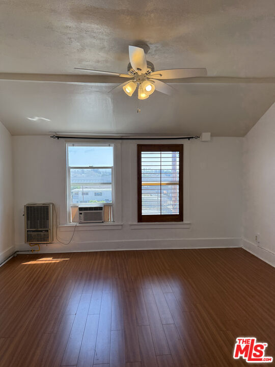 Building Photo - 4125 S Figueroa St