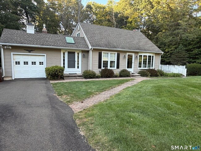 Building Photo - 26 Fern Dr