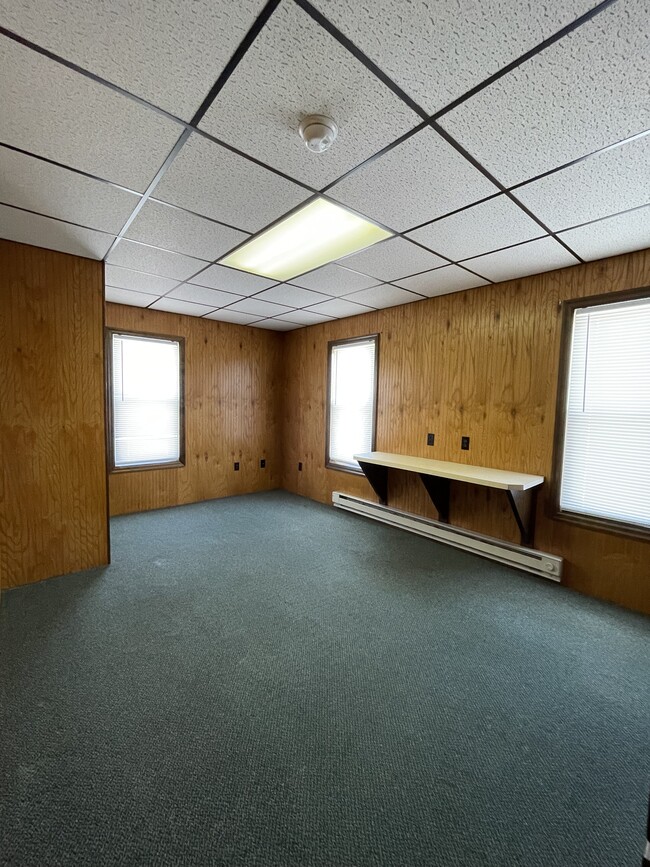 Building Photo - 618 East St