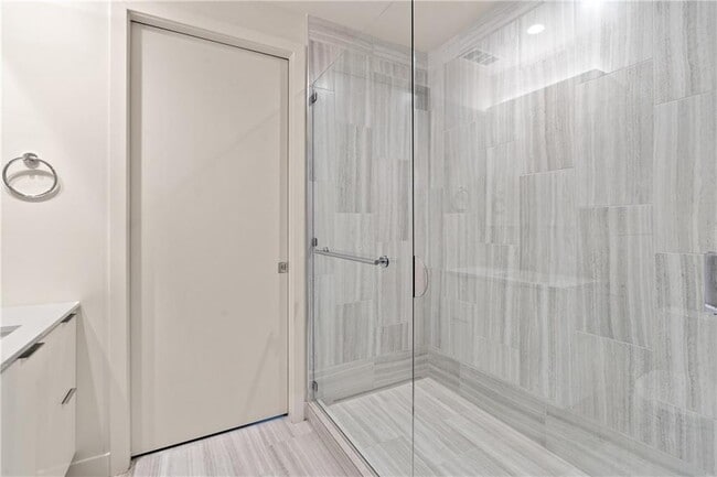 Building Photo - 44 East Ave