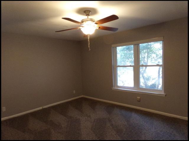 Building Photo - 801 Kierre Dr