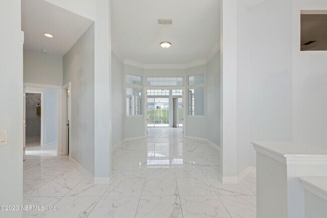 Building Photo - 429 Sea Spray Ln