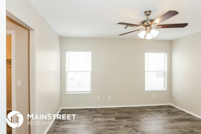 Building Photo - 12622 W Paradise Dr