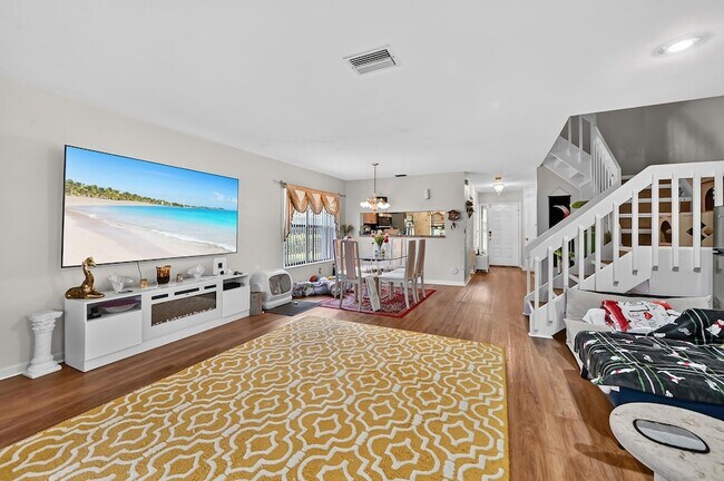Building Photo - 4587 Carambola Cir S