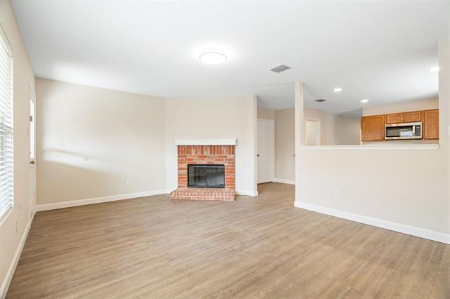 Building Photo - 1320 Lamar Ln