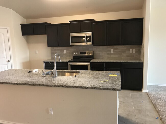 Building Photo - 1605 Wrangler Ln