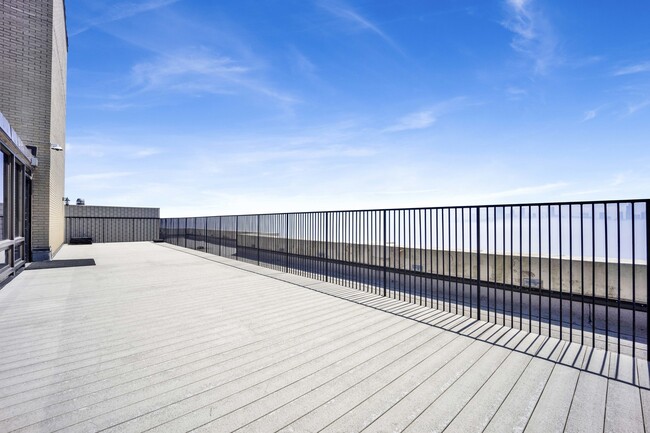 Building Photo - 2800 N Lake Shore Dr