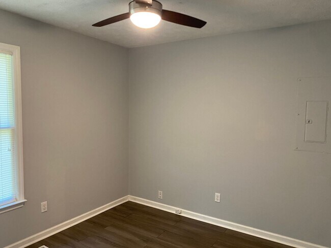 Building Photo - 1283 Exeter Ln