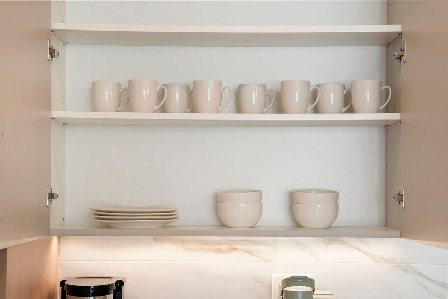 Building Photo - 2344 W Polk St