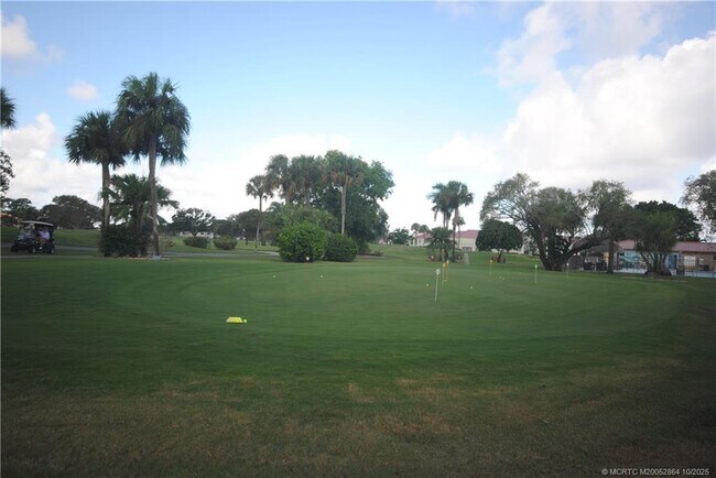 Building Photo - 5333 SE Miles Grant Rd