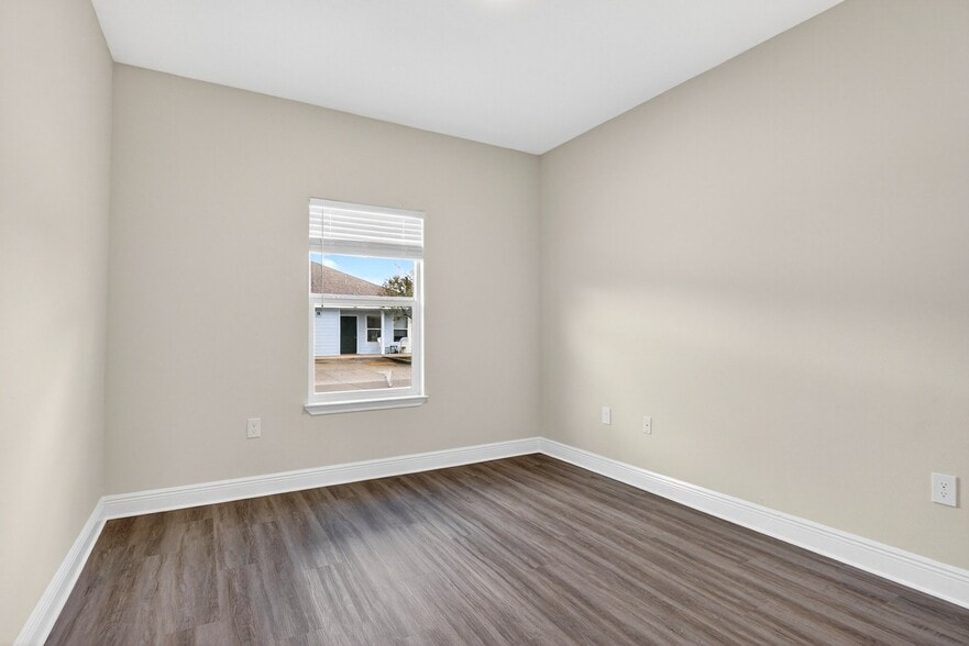 Building Photo - 14055 John Clark Rd