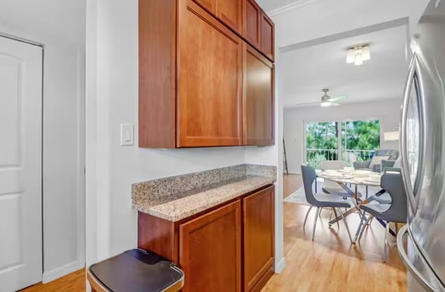 Building Photo - 170 Turtle Lake Ct