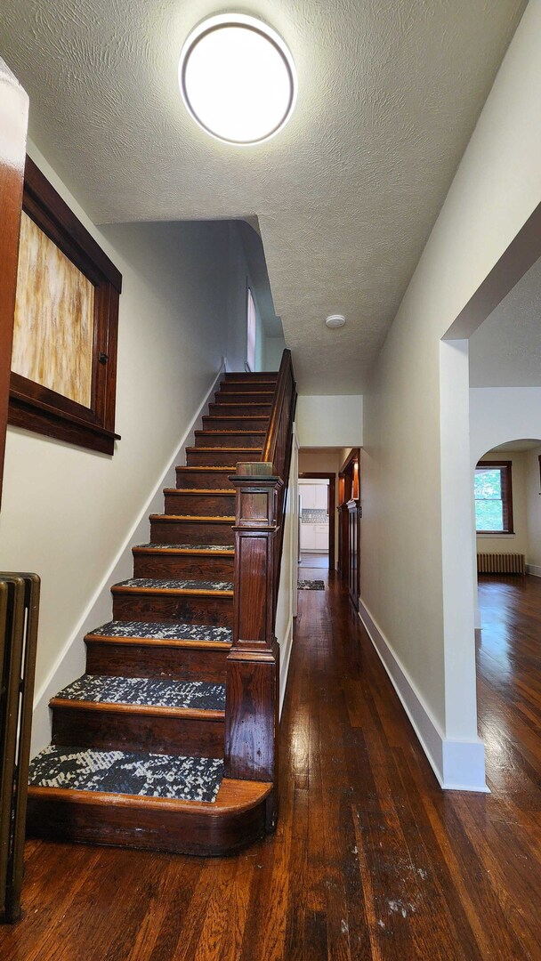 Building Photo - Now showing! Updated 4BR  1 bath house!