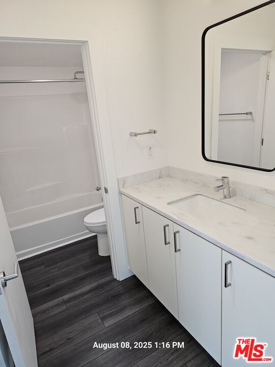 Building Photo - 3416 W 74th St
