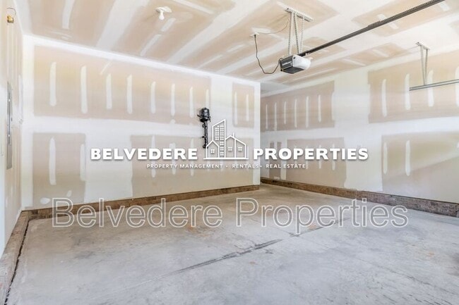 Building Photo - 5749 Marblehead Dr