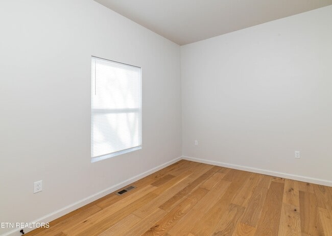 Building Photo - 1422 Beaumont Ave