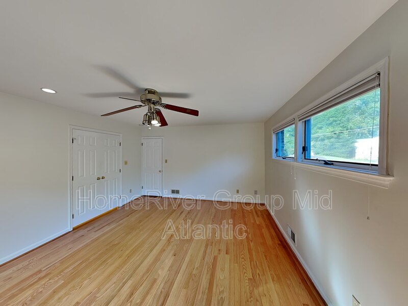 Building Photo - 4126 N Randolph St