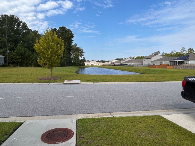 Building Photo - 219 Greenwich Dr