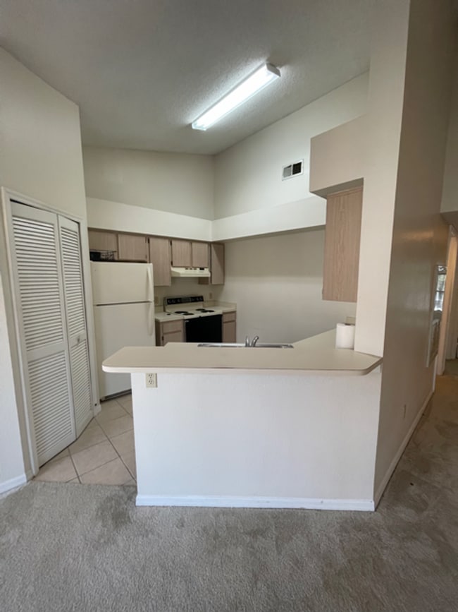 Building Photo - Great 2 Bed 2 Bath Condo