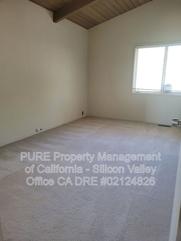 Building Photo - 21224 Saratoga Hills Rd