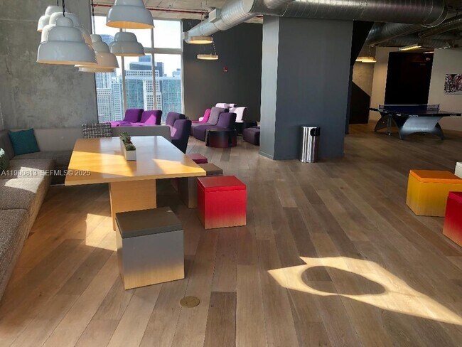 Building Photo - 151 SE 1st St