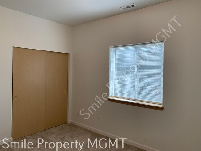 Building Photo - 13642 SE Foster Pl