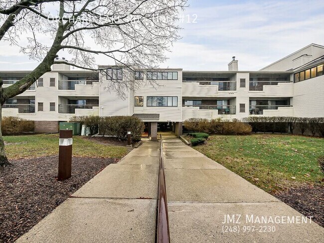 Building Photo - 30414 Orchard Lake Rd