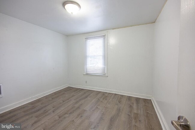 Building Photo - 7309 Sycamore Ave