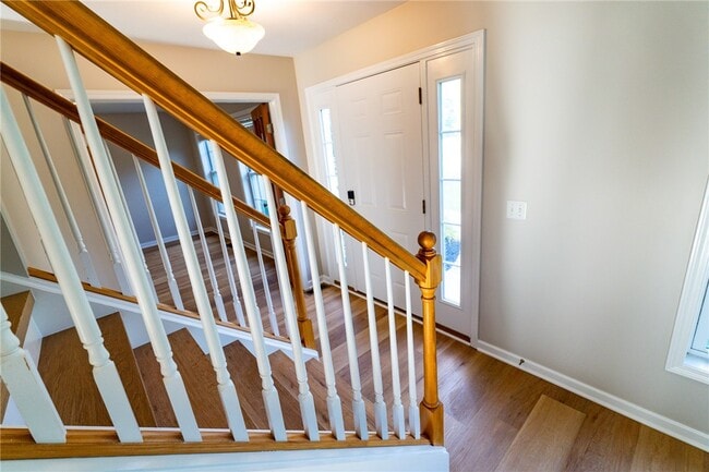 Building Photo - 649 Kayloc Cir